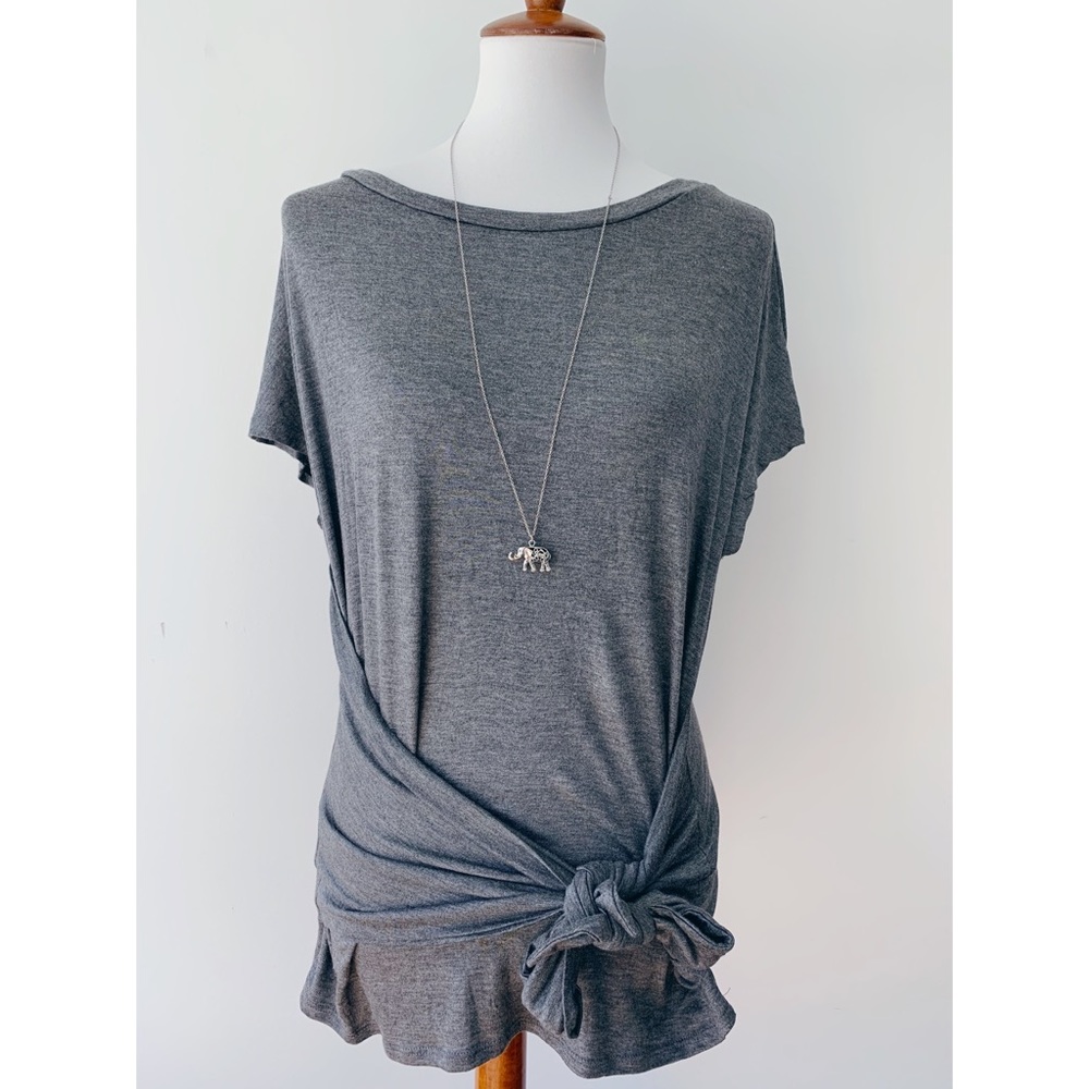 Gray Myesper Tie T Shirt - Size Medium (EUC)